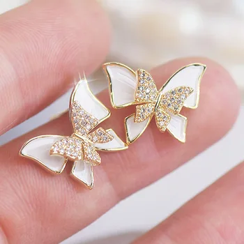 Móda Kórejský Hot Predaj Krém White Butterfly Temperament Žien Náušnice Vykladané Zirkón Nádherné Luxusné Dámske Náušnice Šperky